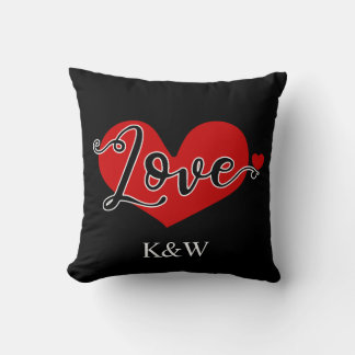 Coussin Valentine's day red heart couple names initial