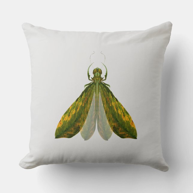 Coussin Verdant Sentinel – Surreal Nature Form (Recto)