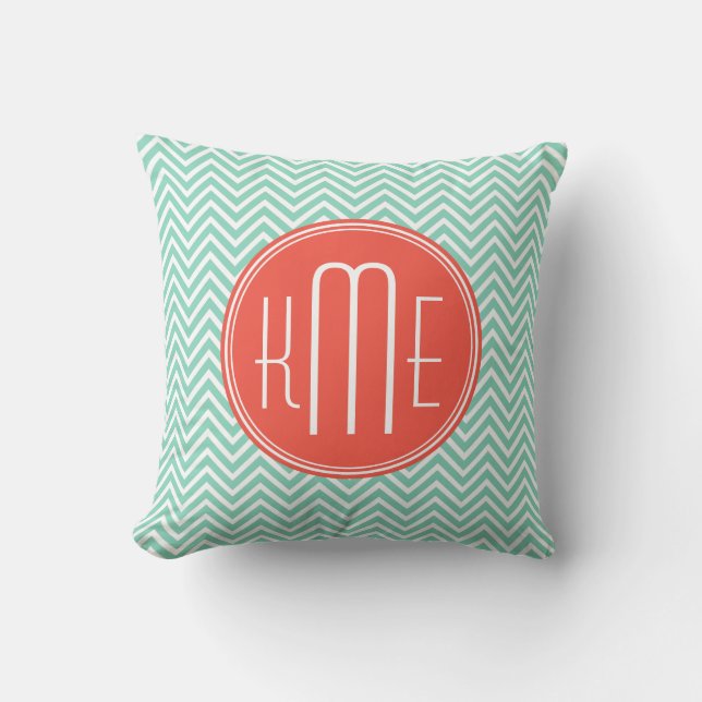 Coussin Vert chic Chevron d'Aqua et monogramme fait sur (Recto)