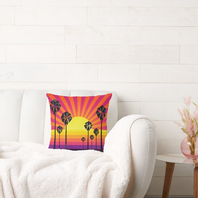 Coussin Vibrant Retro Sunset Palm Tree Throw Pillow on Whi (Canapé)