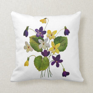 Coussin violet brodé
