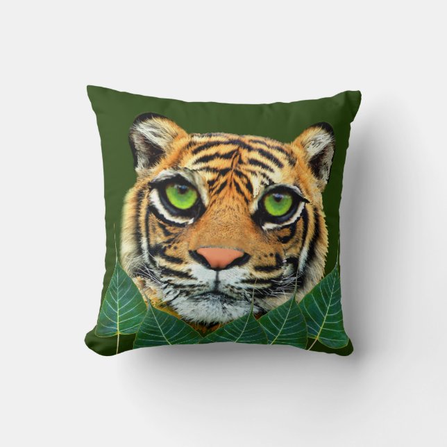 Coussin Visage sauvage de Tigre sur Forest Green (Recto)