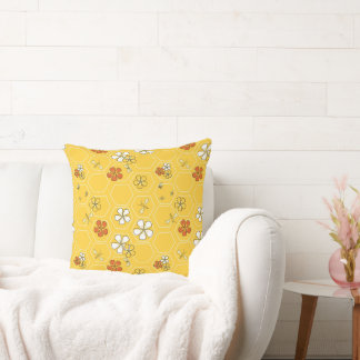 Coussin Whimsical Honey Bee and Yellow Honeycomb 