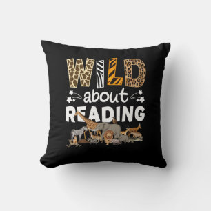 Coussin Wild About Reading Books And Bookworm Library
