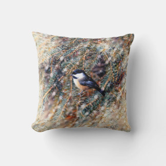 Coussin Winter Chickadee Bird Pine Branch Snow