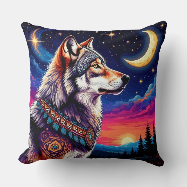 Coussin Wolf Under the Crescent Moon at Night (Recto)
