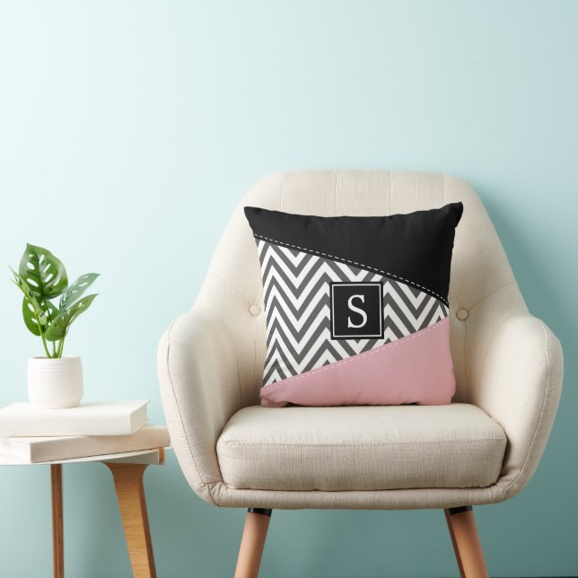 Coussin Zigzag Gris, Chevron Gris, Rose, Monogramme (Chaise)