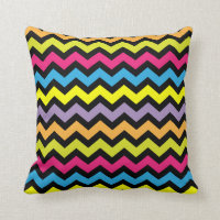 Zigzags noirs de Chevron avec des couleurs