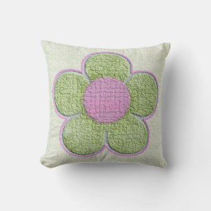 Coussins de fleurs vertes et roses texturées