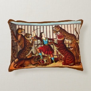 Coussins Décoratifs 1874 La Reine Lion