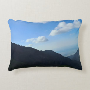 Coussins Décoratifs Cimes des Carpates sous un ciel bleu – Photographi