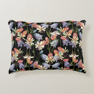 Coussins Décoratifs Cloches de Campion à échelle : aquarelle Florale