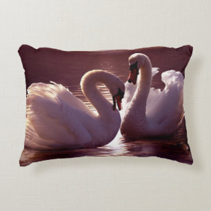 Coussins Décoratifs Cygnes affectueux formant un coeur