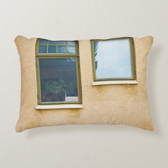 COUSSINS DÉCORATIFS DEUX FENÊTRES EN VERRE DE CADRE GRIS (Devant)