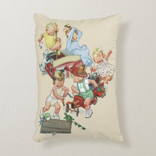 Coussins Décoratifs Enfants en bas âge vintage jouant avec des camions