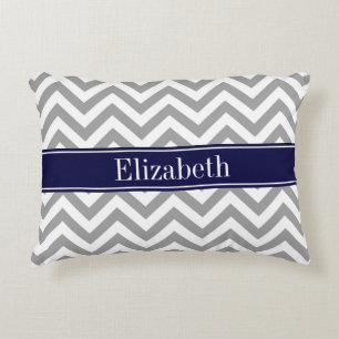 Coussins Décoratifs Gris foncé Lg Chevron Marine Nom bleu Monogramme