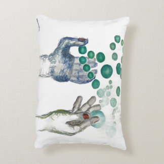 Coussins Décoratifs Hands Outstretched with Golden Globes