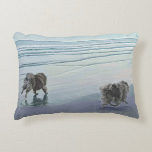 Coussins Décoratifs Keeshonds at the Seashore Peinture Dog Art