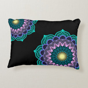 Coussins Décoratifs Mandala Coloré sur Fond Noir