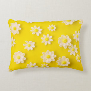 Coussins Décoratifs Marguerites avec un arrière - plan jaune