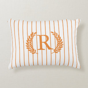 Coussins Décoratifs Monogrammes à rayures de Laurel Wreath  orange