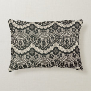 Coussins Décoratifs Ouvrage en dentelle de tissu. Ornement floral en