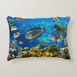 Coussins Décoratifs Photo d'un poisson tropical sur un récif coralien