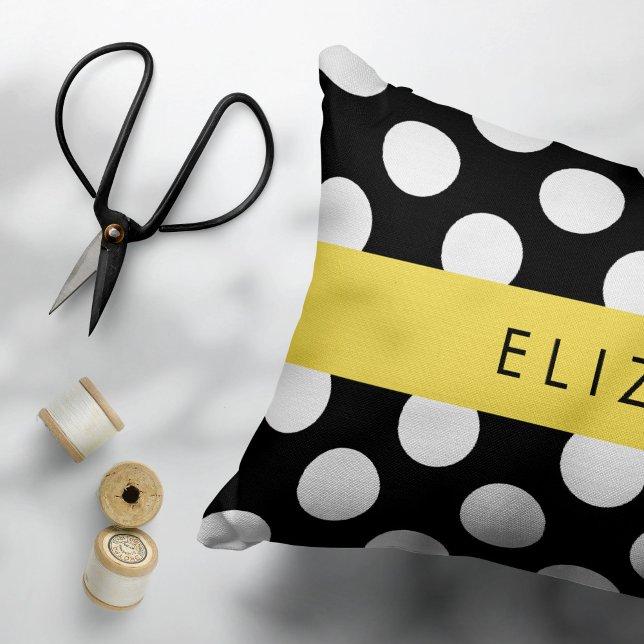 Coussins Décoratifs Pois noirs et blancs, pointillés, Votre nom (Créateur téléchargé)