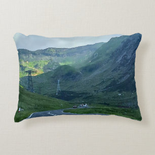 Coussins Décoratifs Route de Transfagarasan – Impression de la montagn