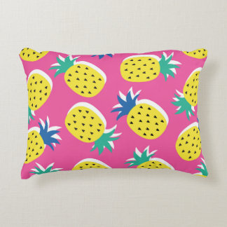 Coussins Décoratifs seamless pineapple fruit crazy colors pattern. Ch