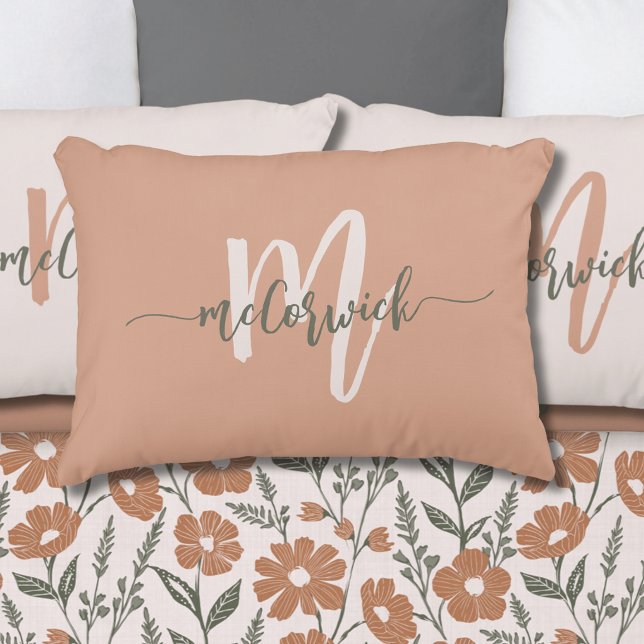 Coussins Décoratifs Simple Family Monogram Name Terracotta (Créateur téléchargé)