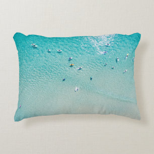 Coussins Décoratifs Vue aérienne des surfeurs, océan clair.