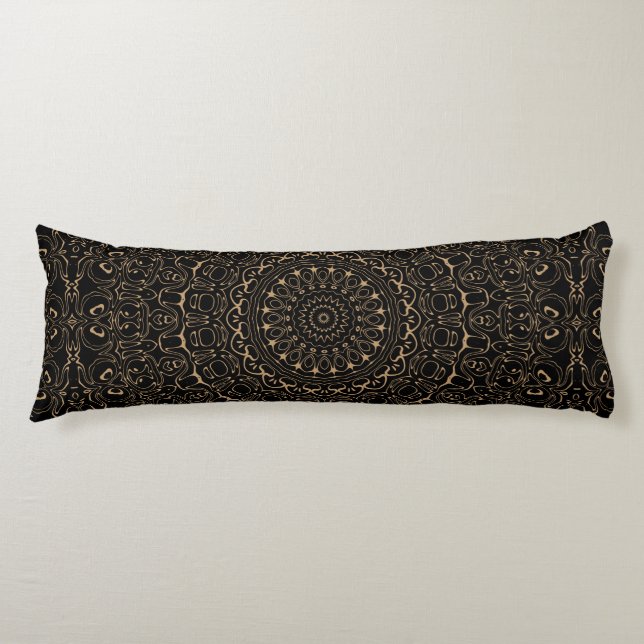 Coussins Longs Camel Tan Mandala avec une symétrie élégante (Devant)
