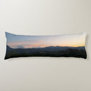 Coussins Longs Coucher de soleil sur les Carpates – Photographie 
