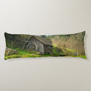Coussins Longs Grist Mill dans la Forêt-Noire
