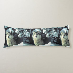 Coussins Longs Loup dans la neige