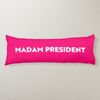 Madame la Présidente, typographie moderne rose vif