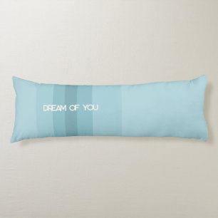 Coussins Longs Rayures et mots sur quelque chose de bleu pastel