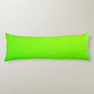 Coussins Longs Un oreiller de corps vert citron brillant sur un f