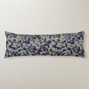 Coussins Longs vert délavé et camouflage abstrait violet