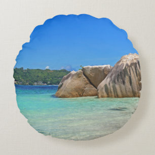 Coussins Ronds Belle mer tropicale avec une plage rocheuse