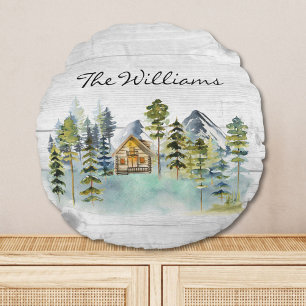 Coussins Ronds Cabine de montagne rustique forestière brumeuse à 