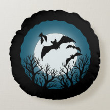 Chauves-souris et arbres contre la lune