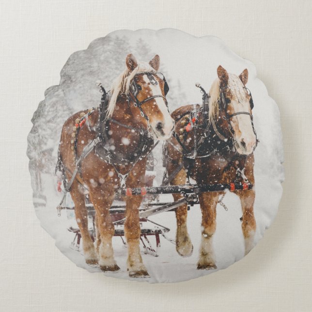 Coussins Ronds Cheval tiré Sleigh scène de Noël (Devant)