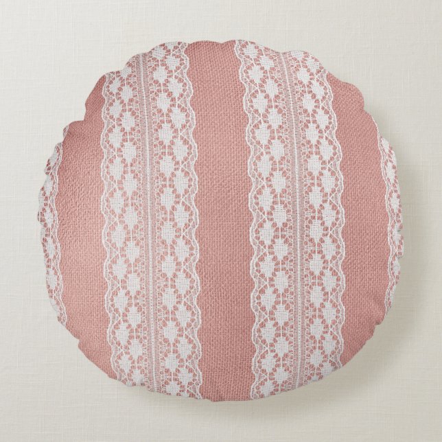 Coussins Ronds Dentelle blanc cassé sur Rose métallique en tissu  (Devant)