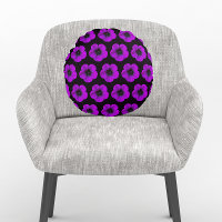 Modèle floral de géranium violet sur noir