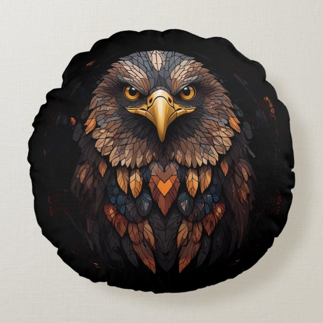 Coussins Ronds Portrait d'aigle sur un arrière - plan noir (Devant)
