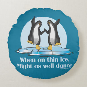 Coussins Ronds Quand sur la conception drôle de pingouins minces