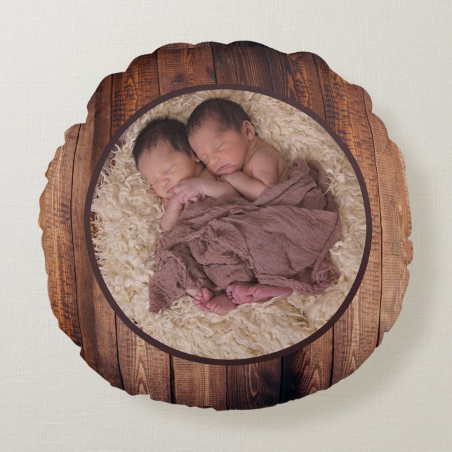 Coussins Ronds Rustic Grange Wood Circle Famille Photo & Nom (Devant)