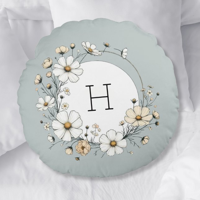 Coussins Ronds Sage Vert Monogramme Fleurs Boho Personnalisées (Chic monogram floral pillow with delicate daisy design. Perfect personalized decor for any room!)